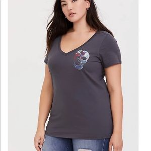 Torrid SLATE GREY PEACOCK SKULL SLIM FIT V-NECK